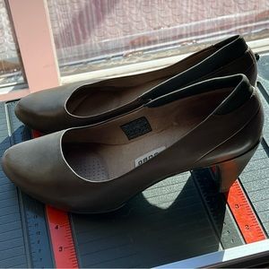 Tsubo women’s size 9 pump